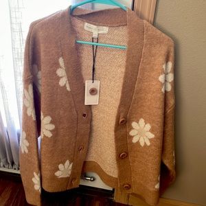 Cardigan. Medium NWT